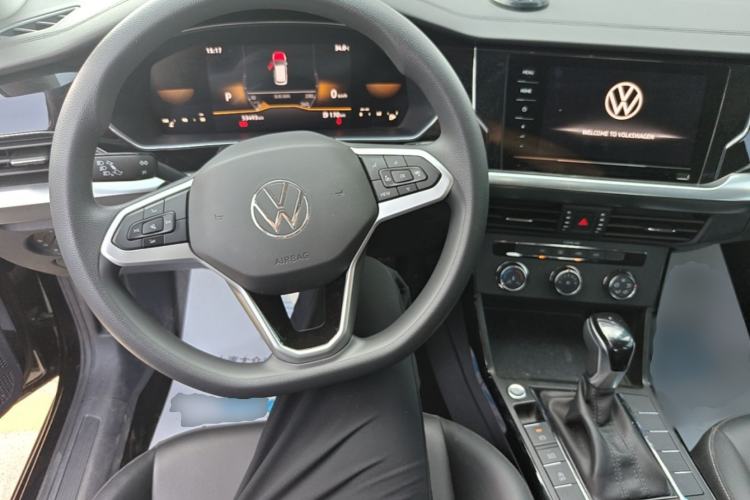 Used Volkswagen Passat 2025 Outstanding Model 280TSI Business Edition Steering Wheel