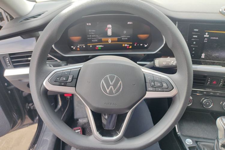 Used Volkswagen Passat 2025 Outstanding Model 280TSI Business Edition Steering Wheel