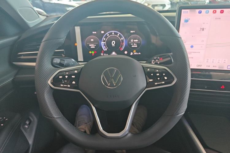 Used Volkswagen Passat 2025 Pro 380TSI Starry Dragon Edition Steering Wheel
