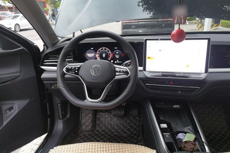 Used Volkswagen Passat 2025 Pro 380TSI Dragon Glory Edition Steering Wheel