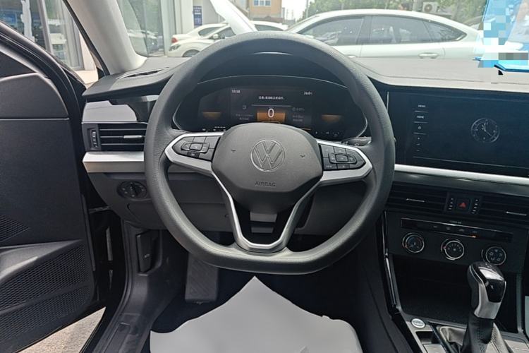 Used Volkswagen Passat 2025 Outstanding Model 280TSI Business Edition Steering Wheel