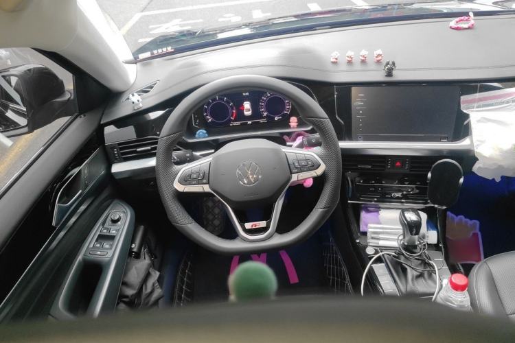 Used Volkswagen Passat 2025 Outstanding Model 380TSI Starry Dragon Edition Steering Wheel