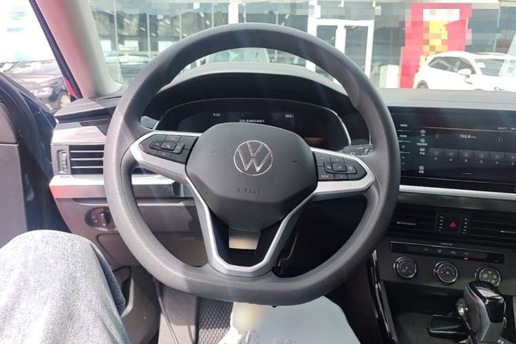 Used Volkswagen Passat 2025 Outstanding Model 280TSI Business Edition Steering Wheel