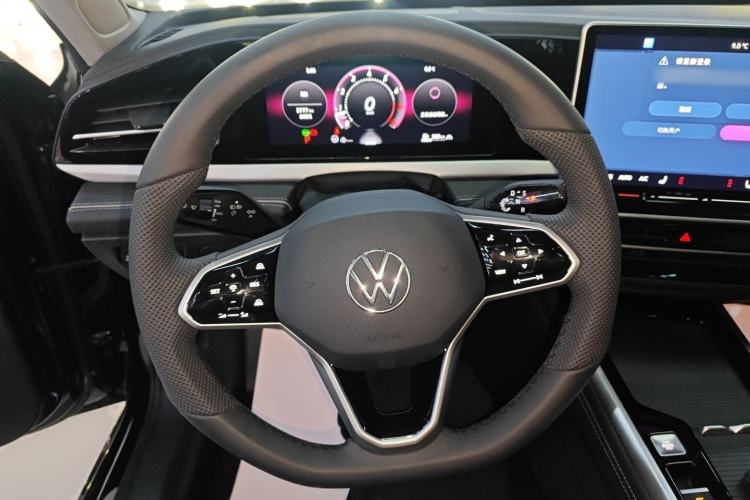 Used Volkswagen Passat 2025 Pro 380TSI Dragon Glory Edition Steering Wheel