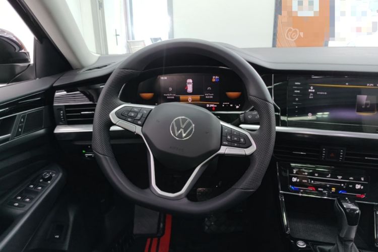 Used Volkswagen Passat 2025 Outstanding Model 330TSI Starry Elite Edition Steering Wheel