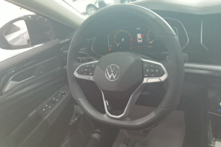 Used Volkswagen Passat 2025 Premium Version 380TSI Dragon Edition Steering Wheel