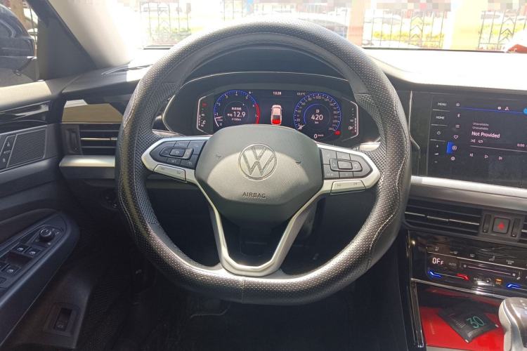 Used Volkswagen Passat 2025 Outstanding Model 380TSI Starry Dragon Glorious Edition Steering Wheel