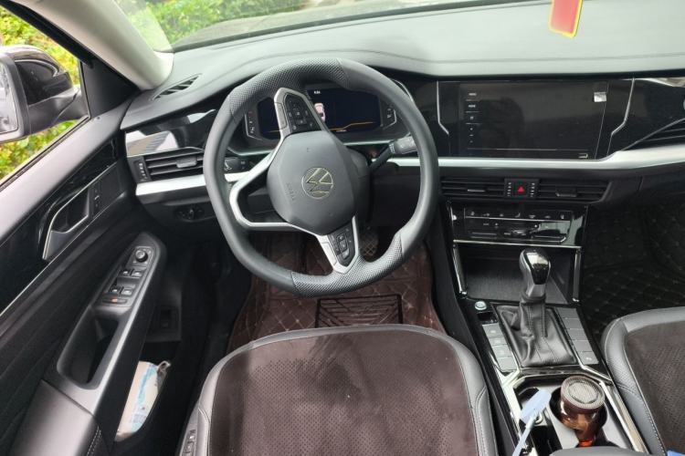 Used Volkswagen Passat 2025 Outstanding Model 330TSI Elite Edition Steering Wheel