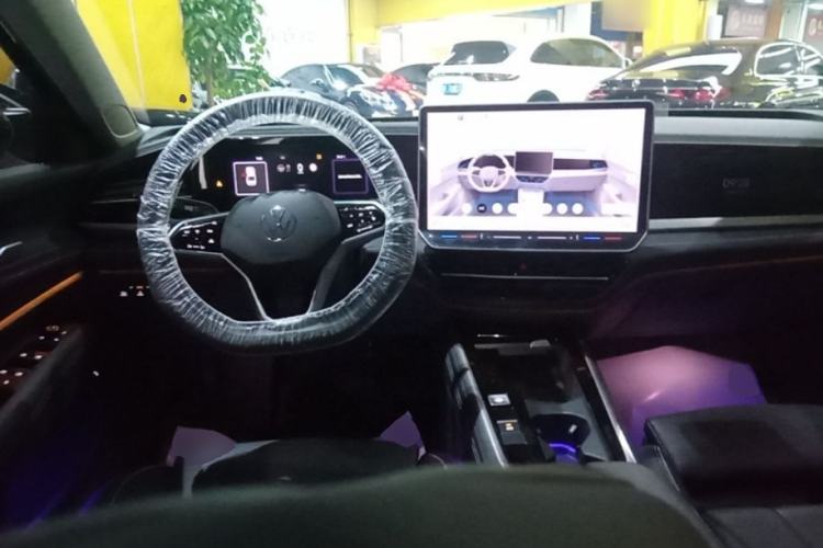 Used Volkswagen Passat 2025 Pro 380TSI Starry Dragon Edition Steering Wheel