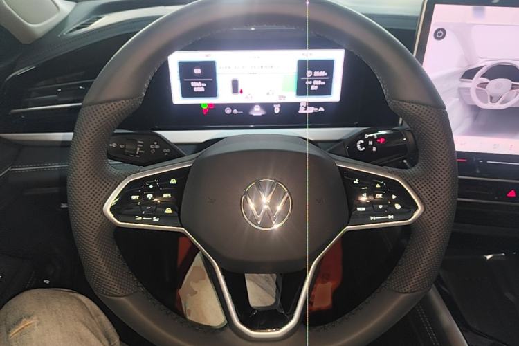 Used Volkswagen Passat 2025 Pro 380TSI Starry Dragon Edition Steering Wheel