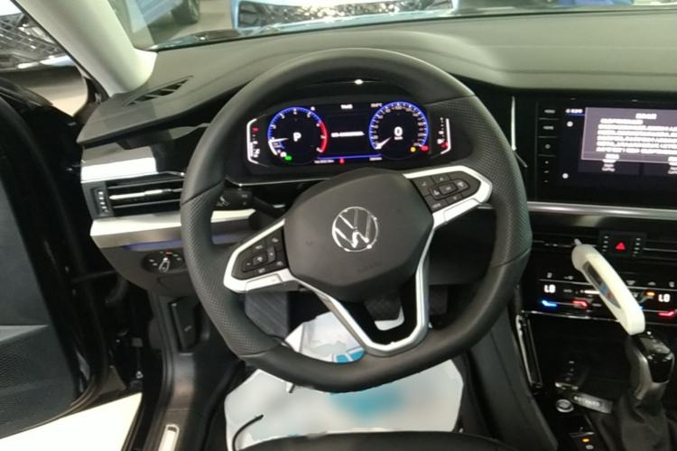 Used Volkswagen Passat 2025 Outstanding Model 380TSI Dragon Glory Edition Steering Wheel