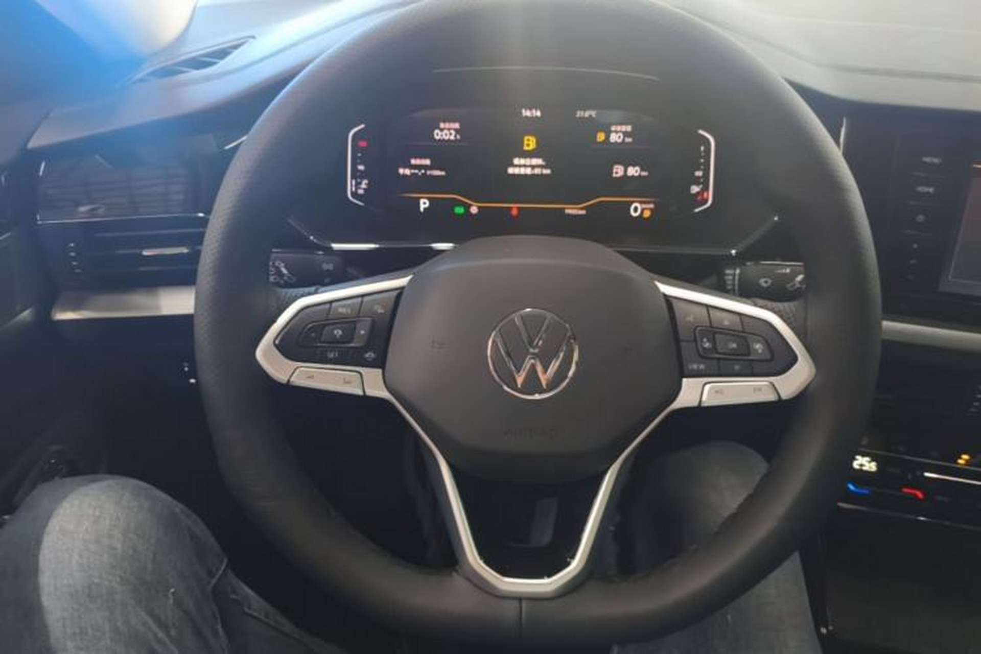 Used Volkswagen Passat 2025 Outstanding Model 380TSI Starry Dragon Edition Steering Wheel