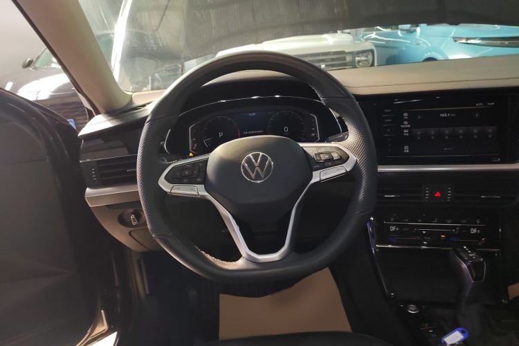 Used Volkswagen Passat 2025 Premium Version 380TSI Dragon Edition Steering Wheel