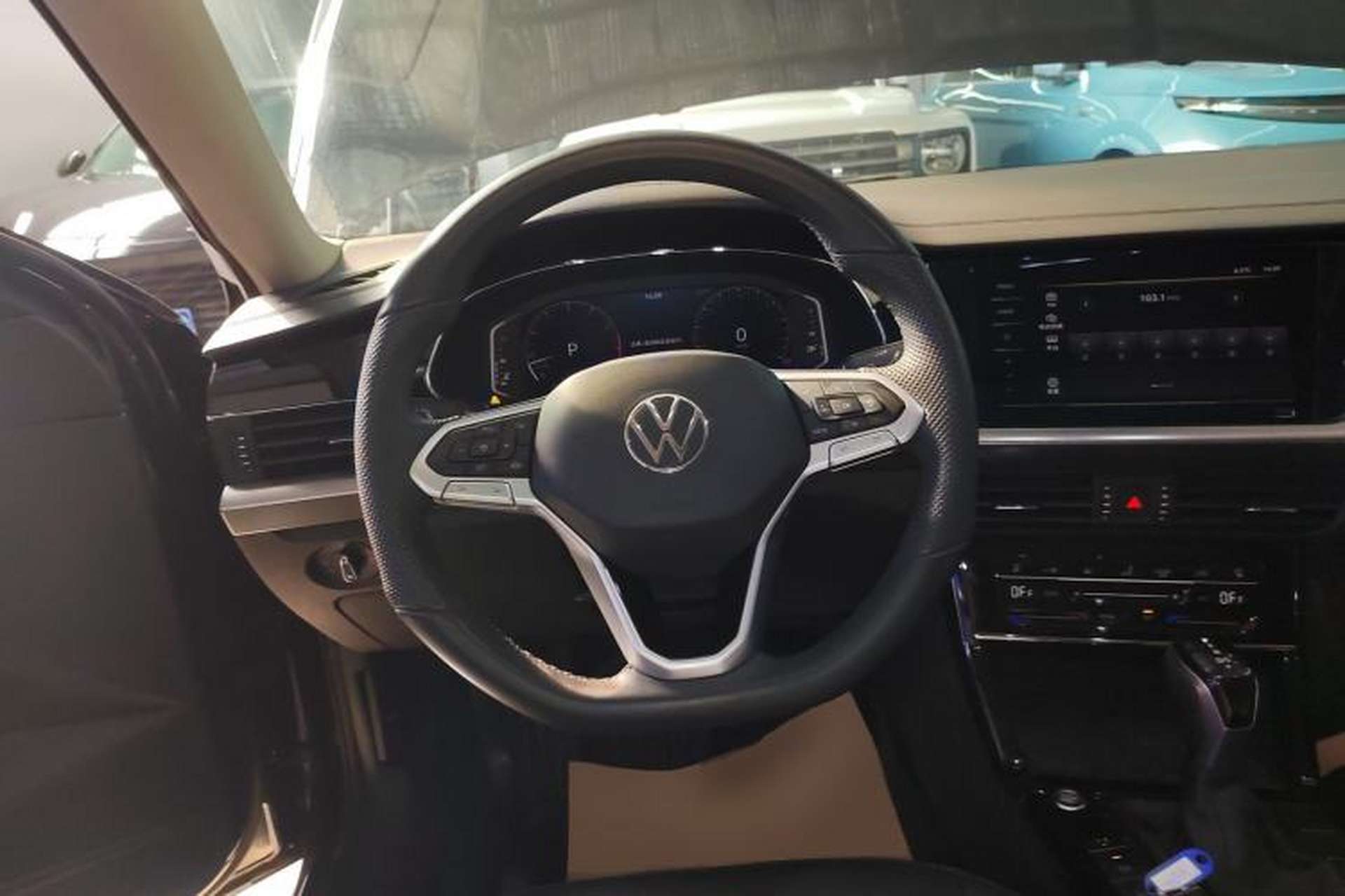 Used Volkswagen Passat 2025 Premium Version 380TSI Dragon Edition Steering Wheel