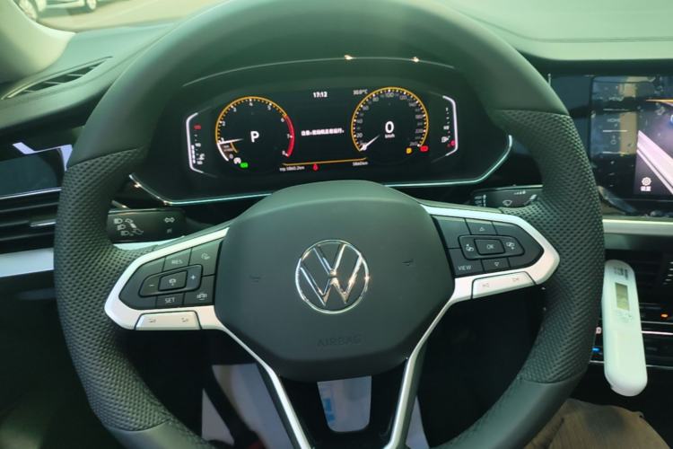 Used Volkswagen Passat 2025 Outstanding Model 380TSI Starry Dragon Edition Steering Wheel