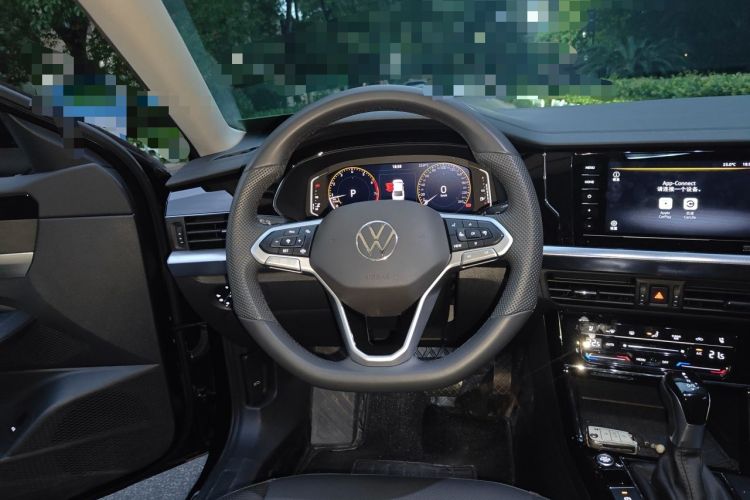 Used Volkswagen Passat 2025 Outstanding Model 330TSI Starry Elite Edition Steering Wheel