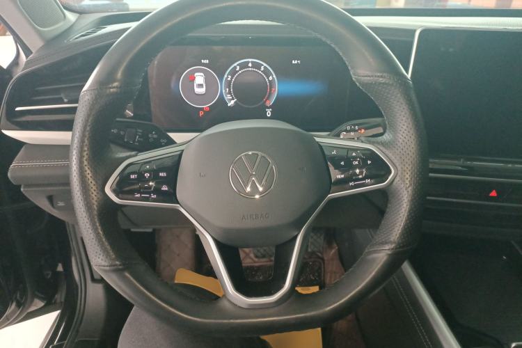 Used Volkswagen Passat 2025 Pro 380TSI Dragon Glory Edition Steering Wheel