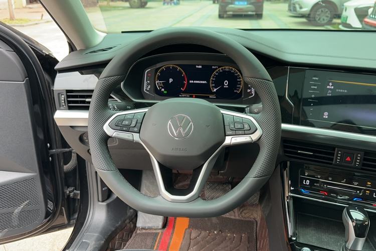 Used Volkswagen Passat 2025 Outstanding Model 380TSI Starry Dragon Edition Steering Wheel