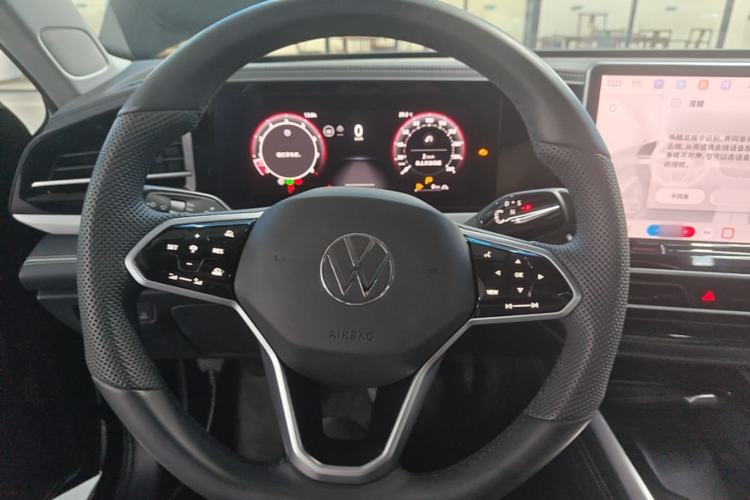Used Volkswagen Passat 2025 Pro 380TSI Dragon Glory Edition Steering Wheel