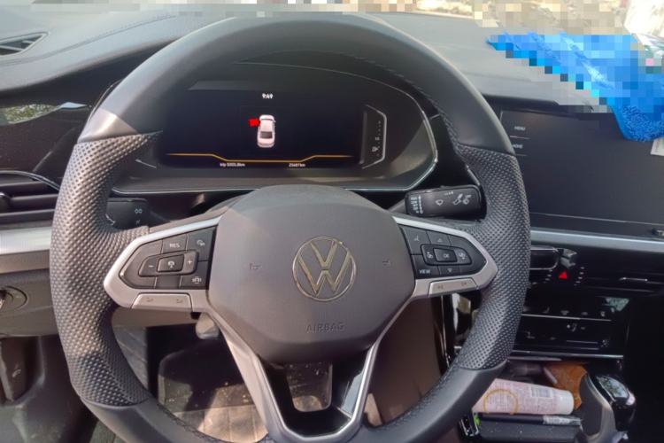 Used Volkswagen Passat 2025 Outstanding Model 380TSI Starry Dragon Edition Steering Wheel