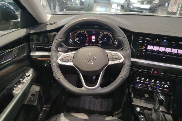 Used Volkswagen Passat 2025 Outstanding Model 380TSI Dragon Glory Edition Steering Wheel