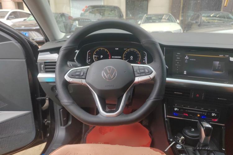 Used Volkswagen Passat 2025 Outstanding Model 380TSI Starry Dragon Edition Steering Wheel