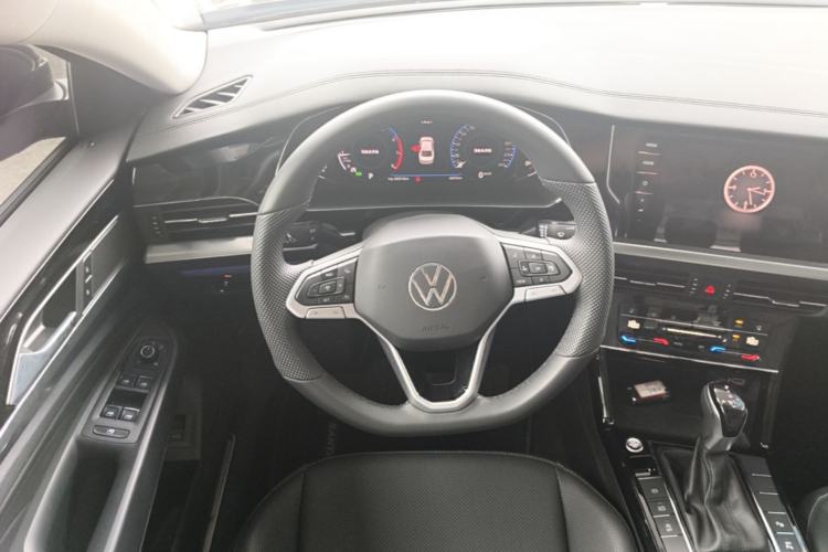 Used Volkswagen Passat 2025 Outstanding Model 380TSI Starry Dragon Glorious Edition Steering Wheel
