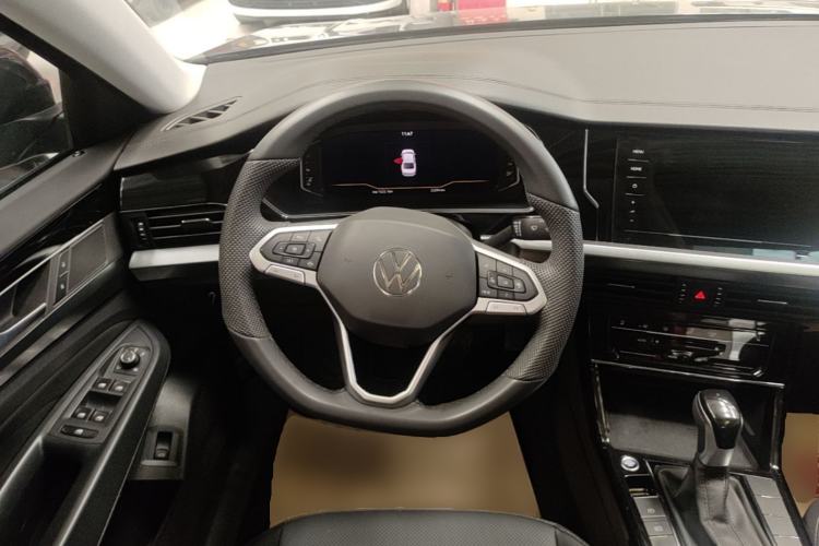 Used Volkswagen Passat 2025 Outstanding Model 380TSI Starry Dragon Edition Steering Wheel