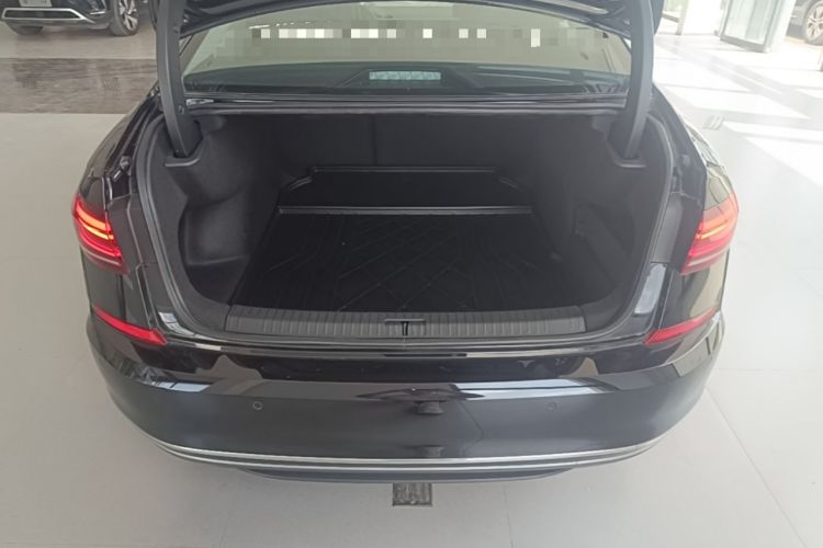 Used Volkswagen Passat 2025 Outstanding Model 380TSI Starry Dragon Glorious Edition Trunk