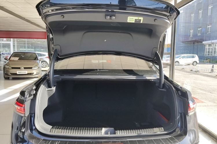 Used Volkswagen Passat 2025 Pro 380TSI Dragon Glory Edition Trunk
