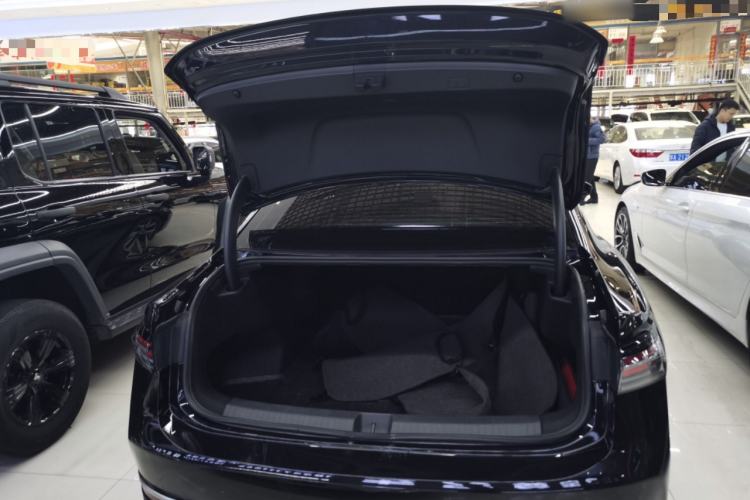 Used Volkswagen Passat 2025 Pro 380TSI Dragon Glory Edition Trunk