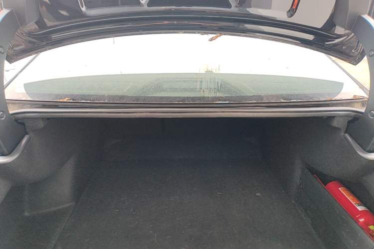 Used Volkswagen Passat 2025 Outstanding Model 280TSI Business Edition Trunk