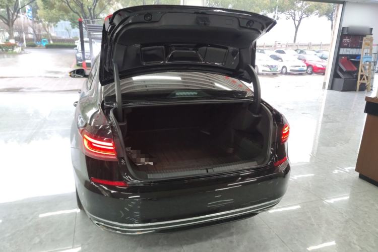 Used Volkswagen Passat 2025 Premium Version 380TSI Dragon Edition Trunk