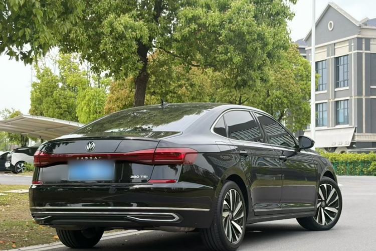 Used Volkswagen Passat 2025 Premium Version 380TSI Dragon Edition Trunk