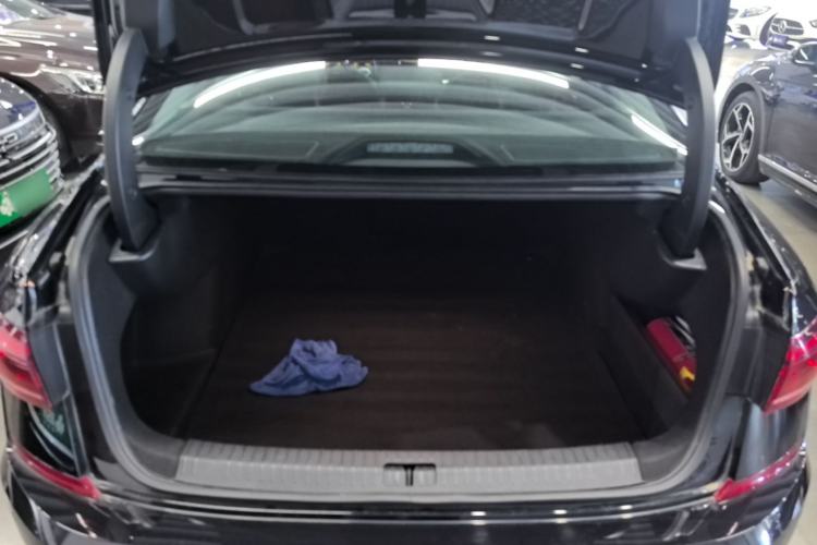 Used Volkswagen Passat 2025 Outstanding Model 280TSI Business Edition Trunk
