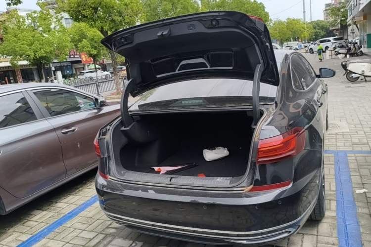 Used Volkswagen Passat 2025 Premium Version 380TSI Dragon Edition Trunk