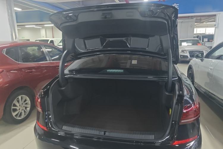 Used Volkswagen Passat 2025 Outstanding Model 330TSI Starry Elite Edition Trunk