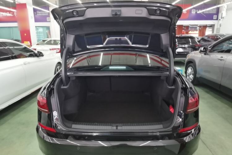 Used Volkswagen Passat 2025 Outstanding Model 380TSI Starry Dragon Edition Trunk