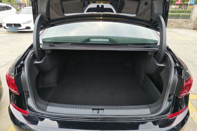 Used Volkswagen Passat 2025 Outstanding Model 280TSI Business Edition Trunk