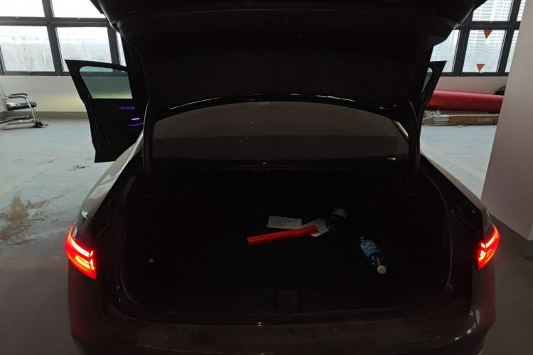 Used Volkswagen Passat 2025 Pro 380TSI Dragon Glory Edition Trunk