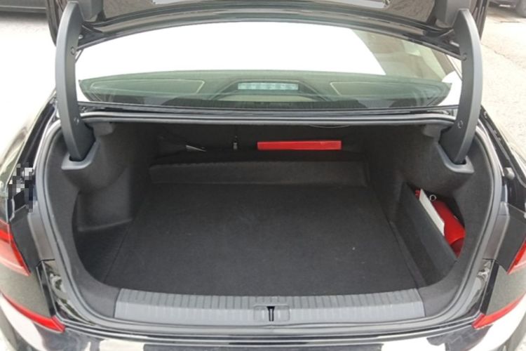 Used Volkswagen Passat 2025 Outstanding Model 280TSI Business Edition Trunk