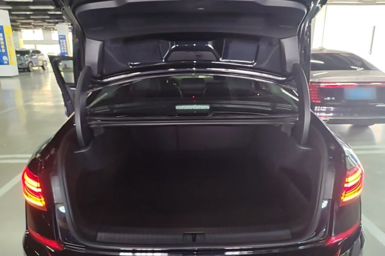 Used Volkswagen Passat 2025 Outstanding Model 280TSI Business Edition Trunk