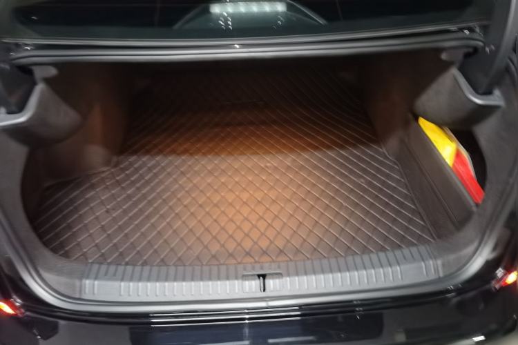 Used Volkswagen Passat 2025 Outstanding Model 330TSI Starry Elite Edition Trunk
