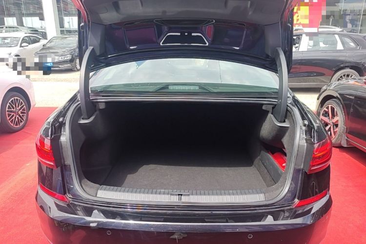 Used Volkswagen Passat 2025 Outstanding Model 280TSI Business Edition Trunk