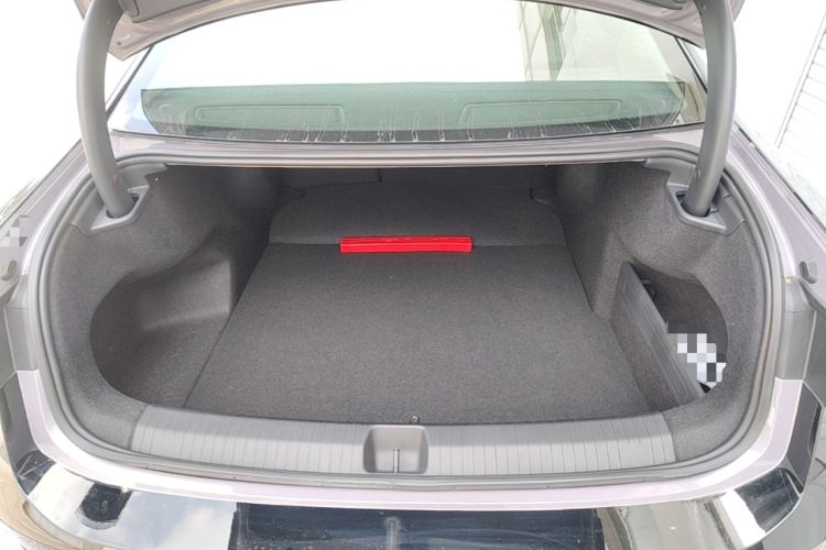 Used Volkswagen Passat 2025 Pro 380TSI Dragon Supreme Edition Trunk