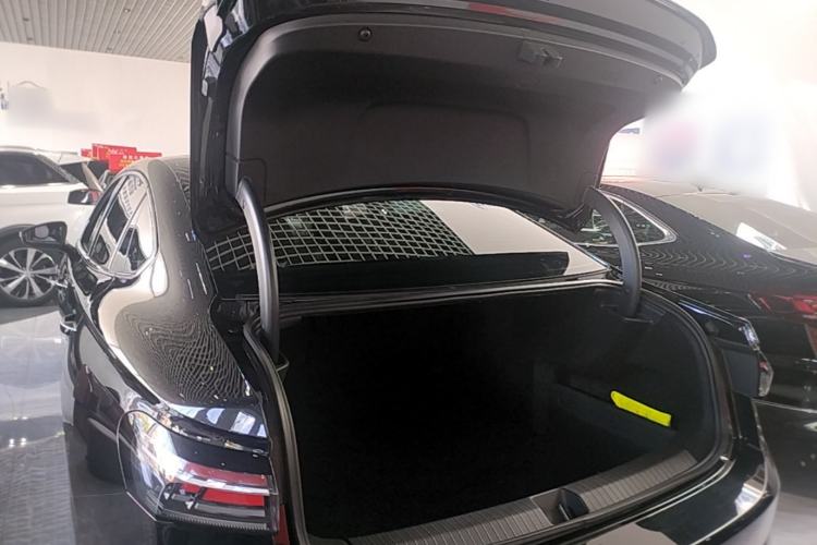 Used Volkswagen Passat 2025 Pro 380TSI Dragon Glory Edition Trunk