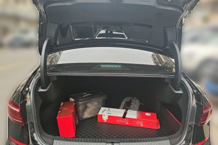 Used Volkswagen Passat 2025 Outstanding Model 330TSI Elite Edition Trunk