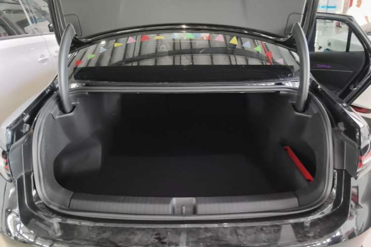 Used Volkswagen Passat 2025 Pro 380TSI Starry Dragon Edition Trunk