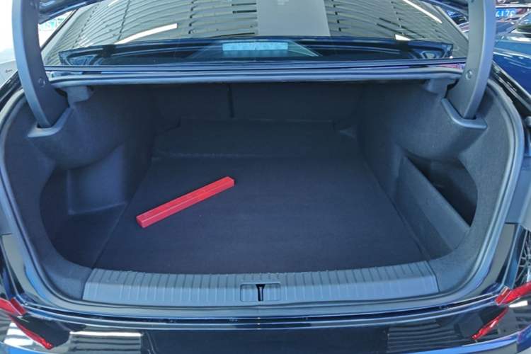 Used Volkswagen Passat 2025 Premium Version 380TSI Dragon Edition Trunk
