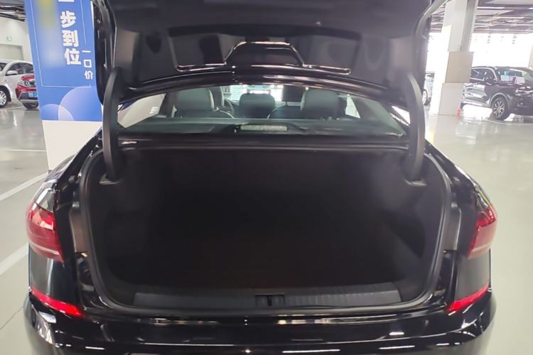 Used Volkswagen Passat 2025 Outstanding Model 280TSI Business Edition Trunk